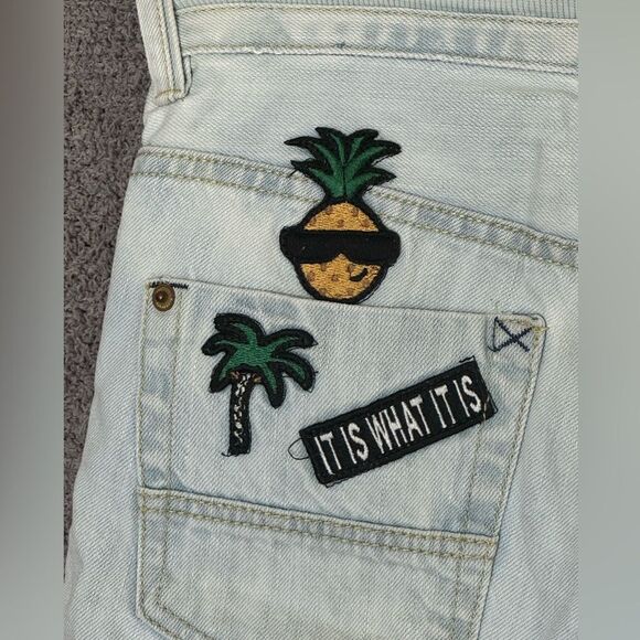 Zara boys denim shorts with patches and rips with tie and button waist sz8 - Picture 6 of 9